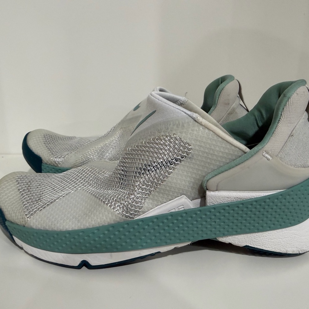 Nike White and Teal Sneakers